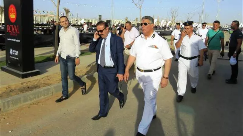 إجراءات أمنية مشددة لتأمين أكبر مائدة إفطار فى العالم بالعاصمة الإدارية.. بالصور