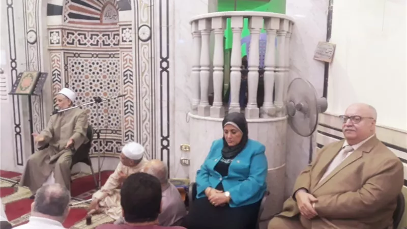 مساعد رئيس الوفد يكرم حفظة القرأن بالقليوبية