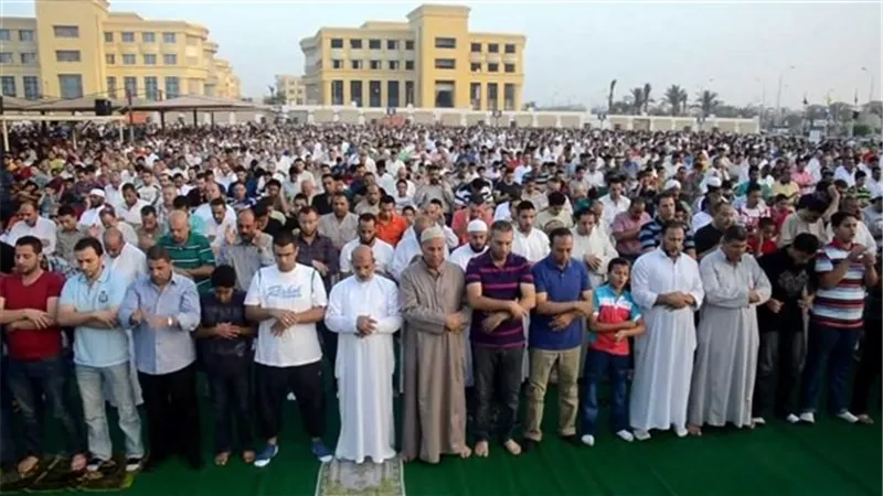 أيهما أفضل صلاة العيد فى المسجد أم الخلاء؟