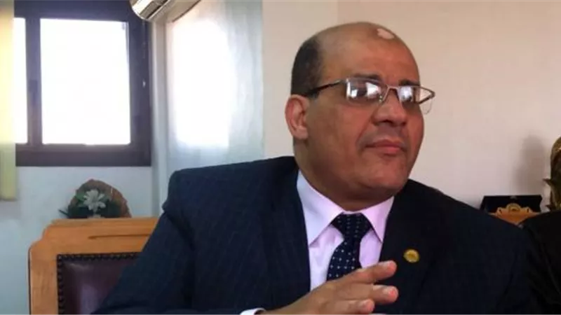 النائب طارق متولي: السجائر الالكترونية مصيدة لدخول المراهقين عالم التدخين