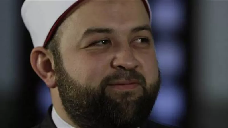 الشيخ يسري عزام يكشف طرق قضاء العيد.. فيديو