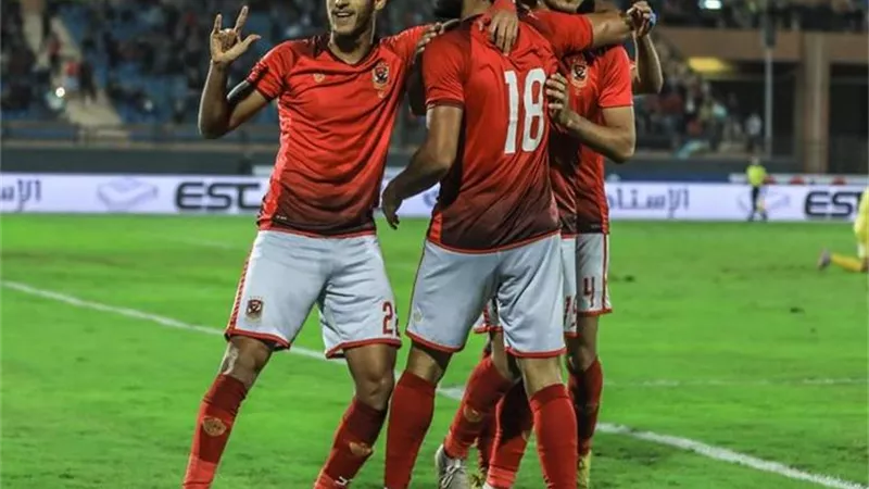 إيهاب جلال يطالب المصرى بالتعاقد مع نجم الأهلى