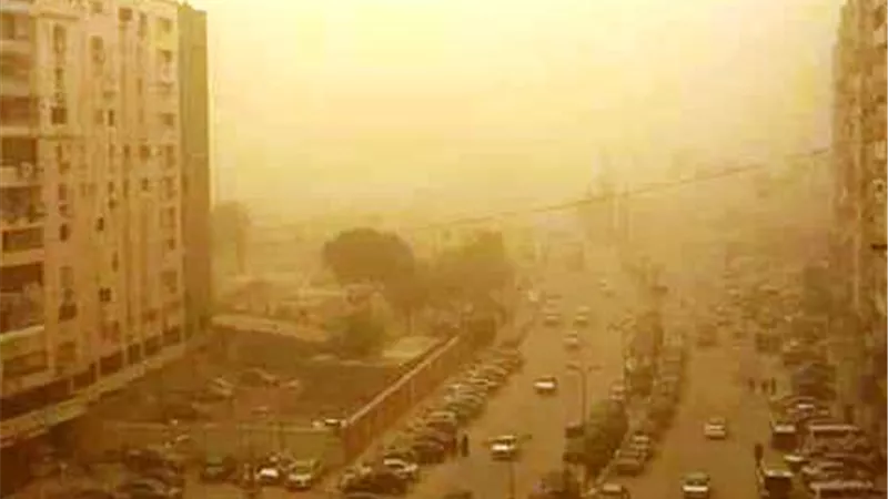 عاصفة ترابية تضرب محافظة أسيوط