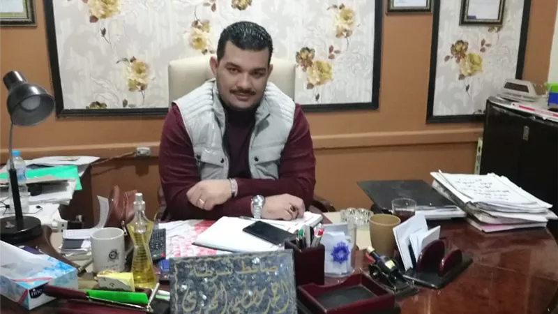 فى ١٠ ساعات. . مباحث العسيرات تنجح فى كشف غموض مقتل عامل على يد نجليه.. صور