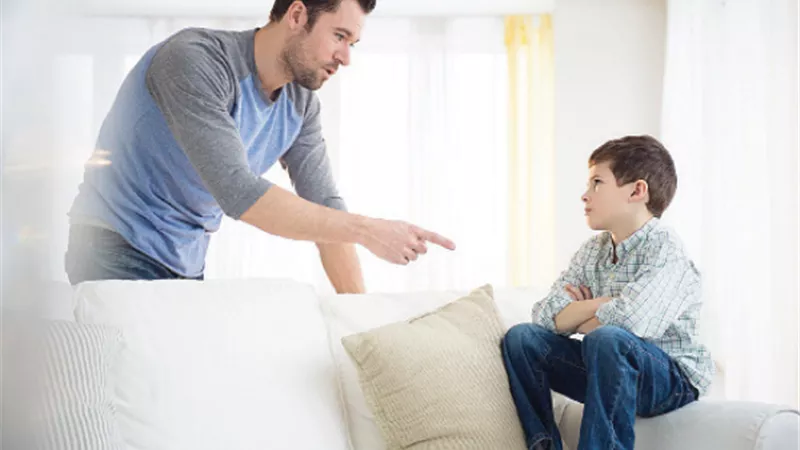 توقفوا عن قول هذه العبارات لأبنائكم فوراً
