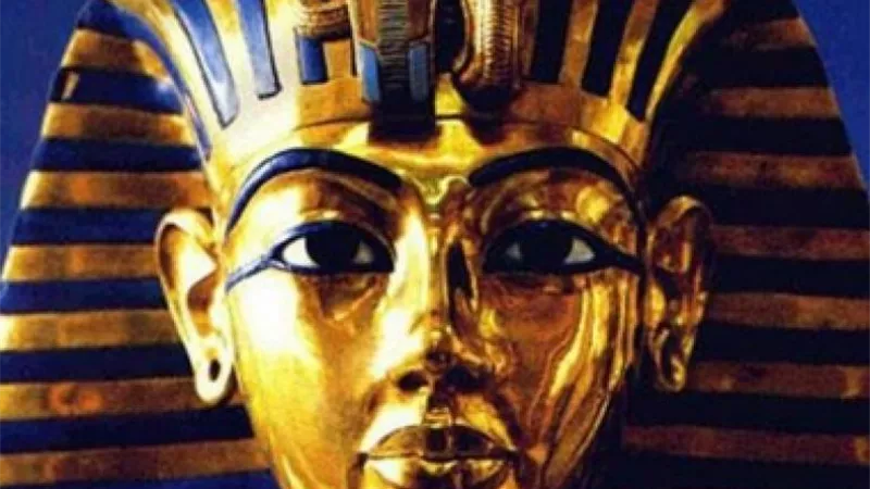 عبد الجواد: جاري مطالبة بريطانيا بمستندات منحوتة رأس توت غنخ آمون