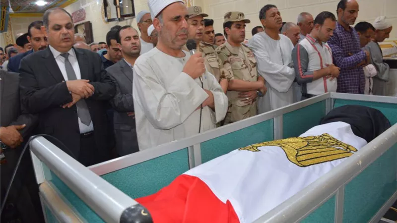 محافظ الغربية يتقدم جنازتى شهيدى المحافظة من أبناء مركز بسيون