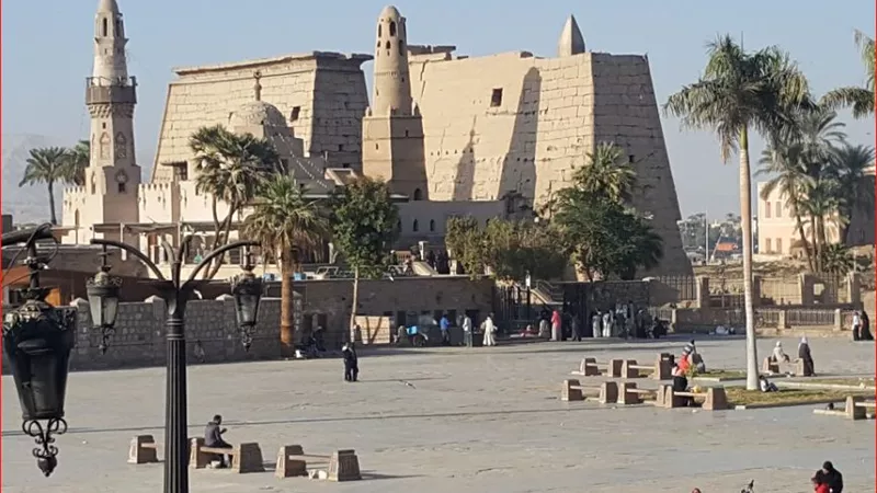 هدوء بالنهار وصخب بالليل بسبب إرتفاع درجة الحرارة فى ايام العيد