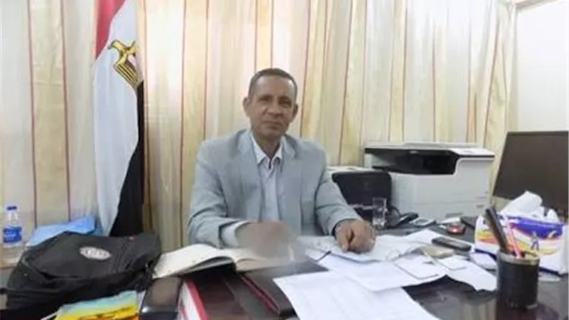 تحديد مواقع مخرات السيول بنطاق مركز بلاط بالوادى الجديد