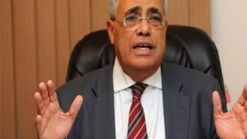 حسن نافعة..يسكت دهرا وينطق كفرا