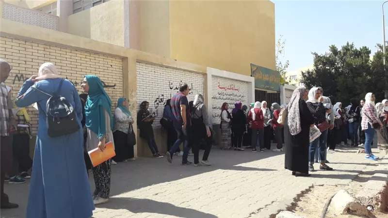 طالبات لجان مدرسة الأمل بالشيخ زايد.. العربى سهل