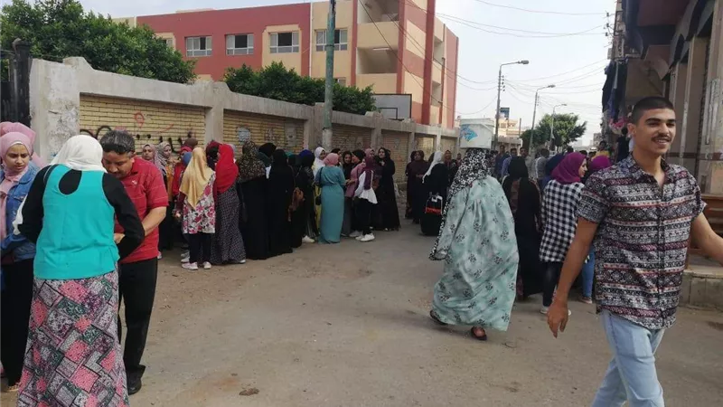 إرتياح بين طلاب الثانوية بالقليوبية لسهولة اللغة العربية