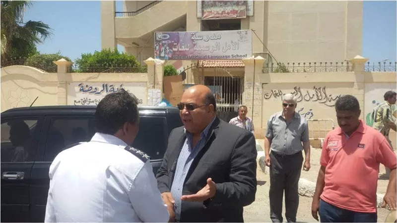 في جنوب سيناء الابتسامه تعلو وجه الطلاب واولياء امورهم اول يوم ثانوية عامة