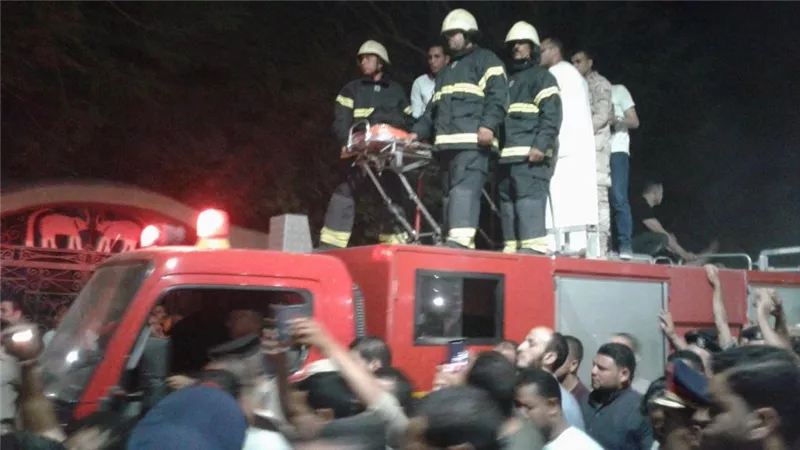 الآلاف يشيعون جنازة الشهيد النقيب عمر القاضي بمسقط رأسه بالمنوفية.. صــــــــــور