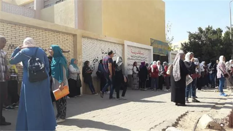 طلاب الثانوية بعد امتحان العربى: تسريبات شاومينج طلعت 