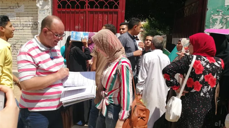 ارتياح بين طلاب الثانوية العامة بالشرقية لسهولة امتحاني اللغة العربية التربية الدينية 