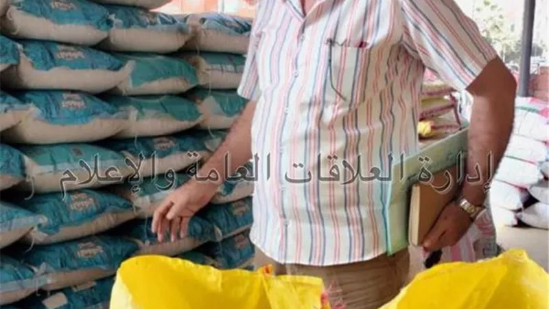 ضبط طن سكر و ٥٠٠ زجاجة زيت تمويني بالسوق السوداء في الإسماعيلية