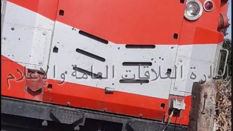 محافظ الإسماعيلية يتابع حادث خروج قطار عن القضبان
