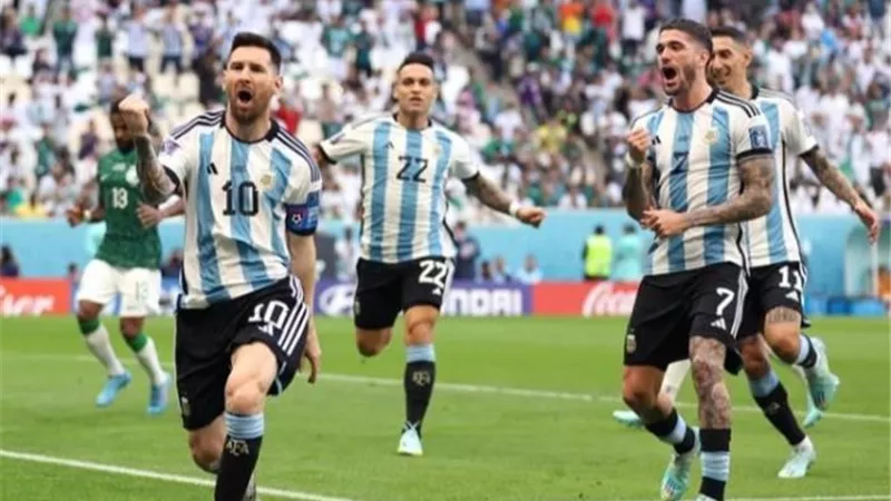نجم الأرجنتين مهدد بالغياب عن مواجهة هولندا بكأس العالم