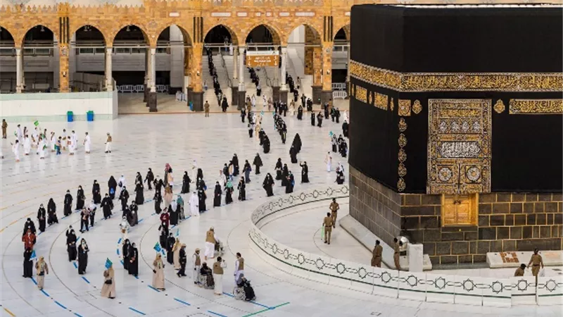 السعودية : 900 ألف حاج و6 ملايين معتمر عام 2022
