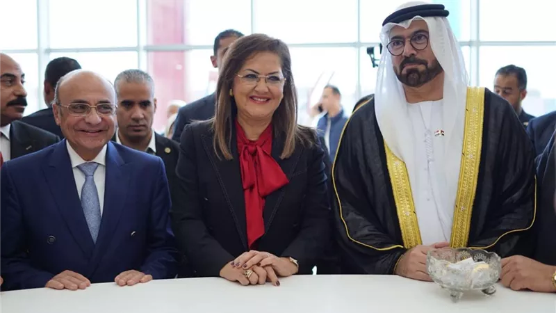 وزيرة التخطيط والتنمية الاقتصادية تفتتح مركز خدمات مصر بأسوان
