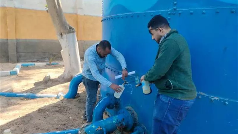 فريق المعمل المرجعي بالشركه القابضة لمياه الشرب يتفقد شركة مياه قنا