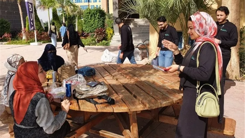 صيدلة جامعة بدر تنظم حملة توعية عن مرضى الشفة الأرنبية.. بالصور