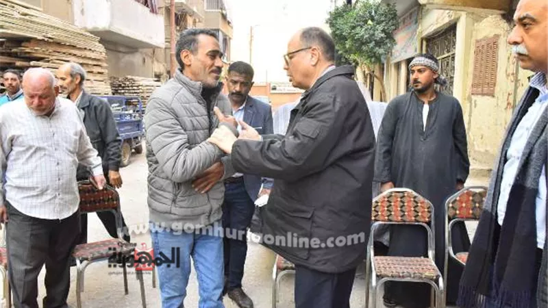 محافظ أسيوط يقدم واجب العزاء لأسرة الطالبة 