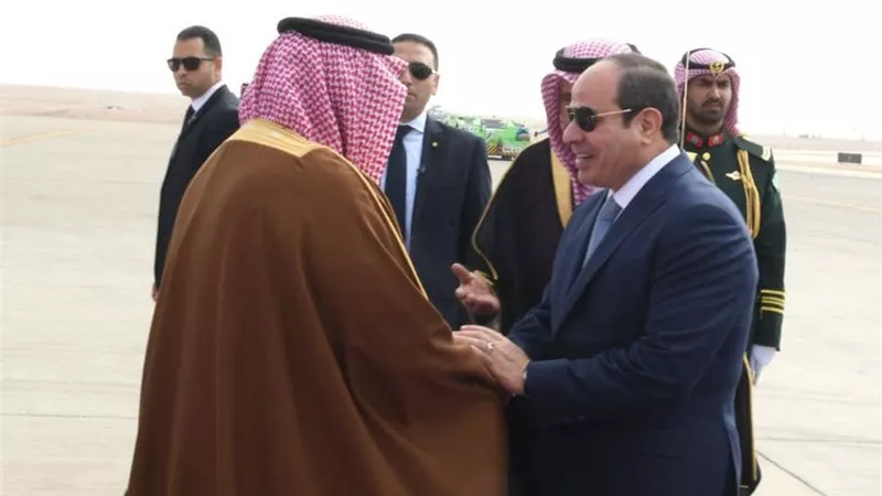 شاهد.. نشاط الرئيس السيسي خلال مشاركته في القمة العربية الصينية الأولى