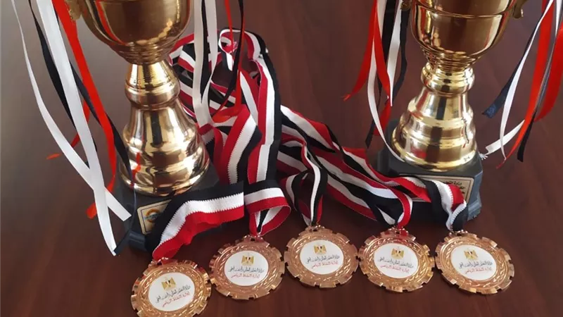رئيس جامعة الدلتا التكنولوجية يهنئ الفائزات فى دورة الصداقة