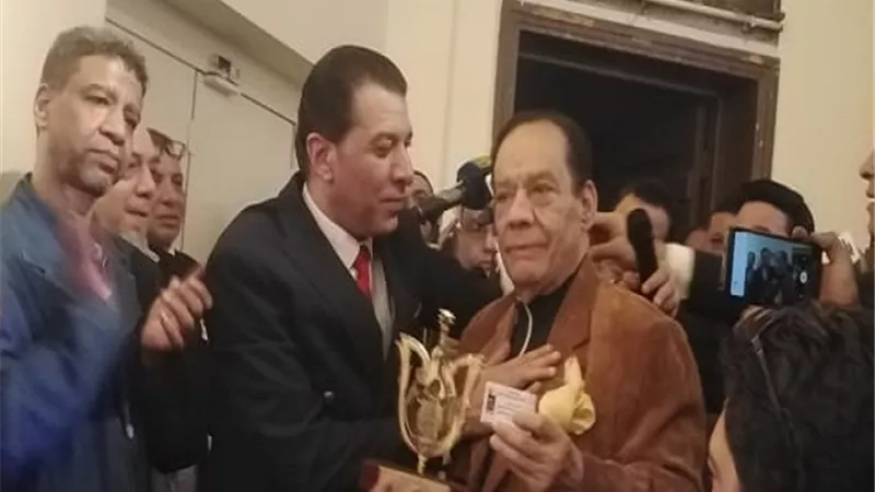 مصطفى كامل يكرم عدد الراحلين الذين أثروا فى تاريخ الغناء