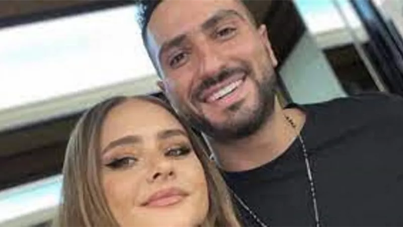 الشرنوبى يروج لعمل فنى مع نيللى كريم