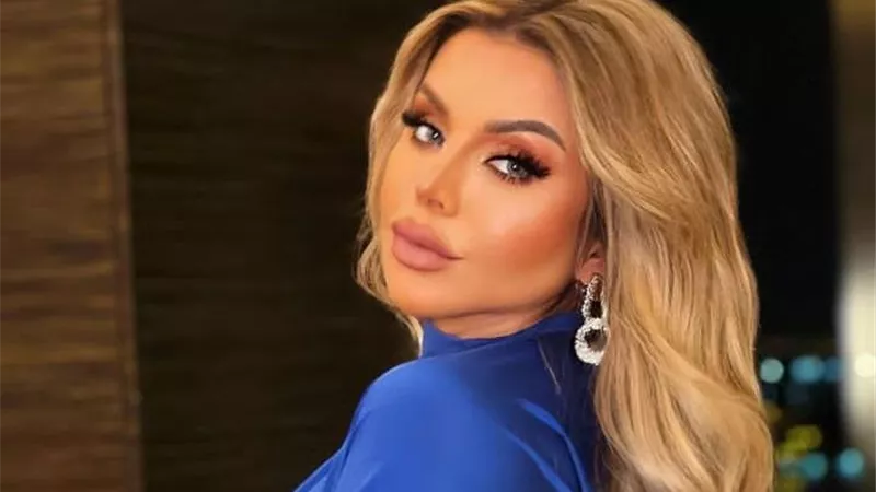بالأزرق.. رزان مغربي تسحر الأنظار بإطلالة رقيقة.. صور