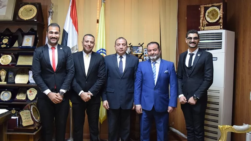 رئيس جامعة بني سويف يستقبل رئيس اتحاد الطلاب ونائبه