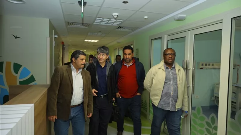 وفد الوكالة الدولية يشيد بالخدمات الطبية فى مستشفى 
