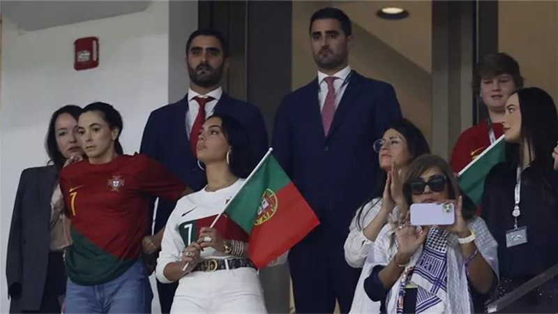جورجينا رودريجيز تفتح النار على مدرب البرتغال بسبب رونالدو