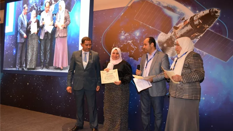 عين شمس تحصل على جائزة أفضل بحث خلال المؤتمر الدولي الأول لتطبيقات