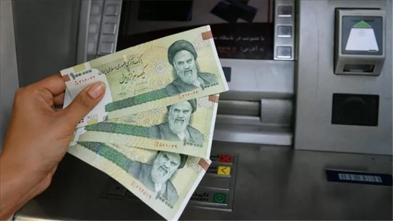 رويترز: الريال الإيراني يسجل مستوى منخفضا جديدا