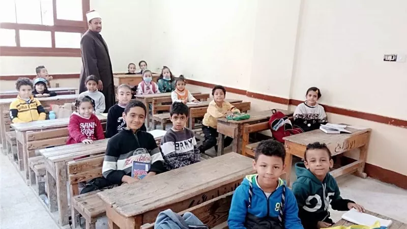 اقبال كثيف علي رواق الطفل بأزهر القليوبية
