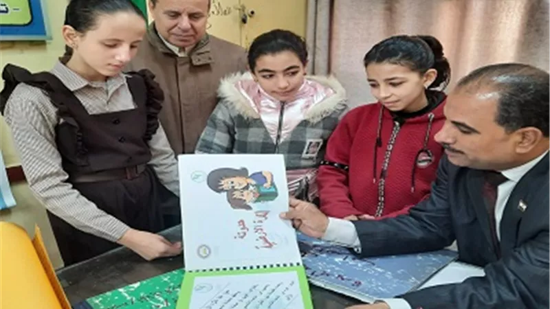 مدير تعليم الخانكة يشيد بالأنشطة المدرسية في المنايل الابتدائيه