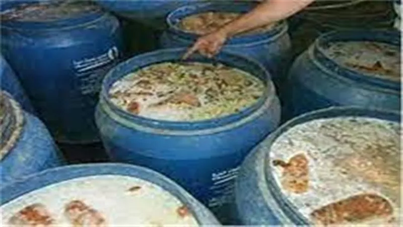 حبس صاحب مصنع لبيعه مخللات مجهولة المصدر بالبحيرة
