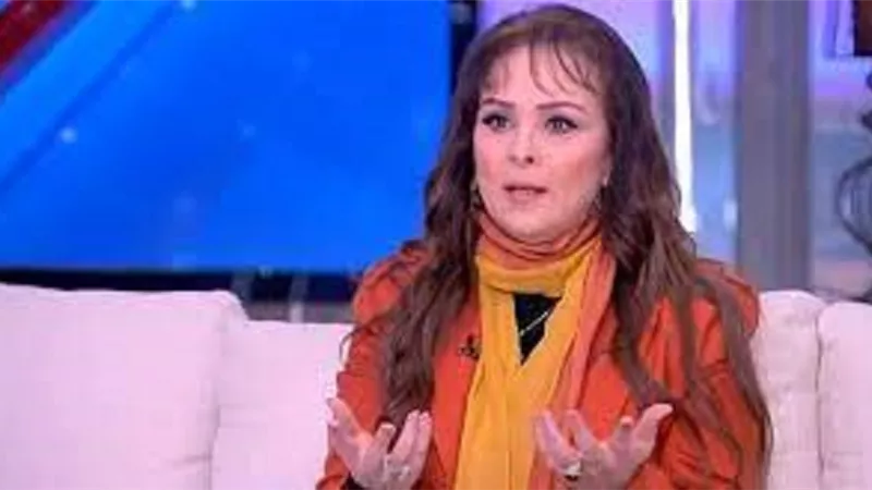 خنان شوقى : 