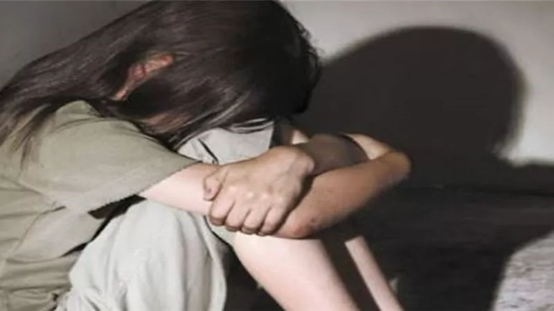 مسن يهتك عرض ابنة أخيه وتحمل منه بالجيزة