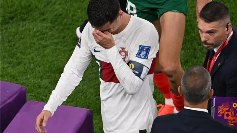 بيرس مورجان يساند رونالدو ضد الساخرين منه بعد خروج البرتغال