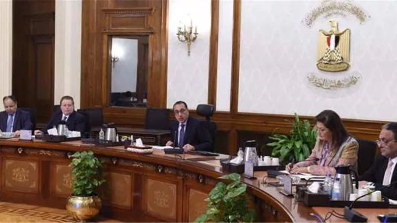 رئيس الوزراء يتابع جهود تعزيز احتياطيات البلاد من النقد الأجنبي