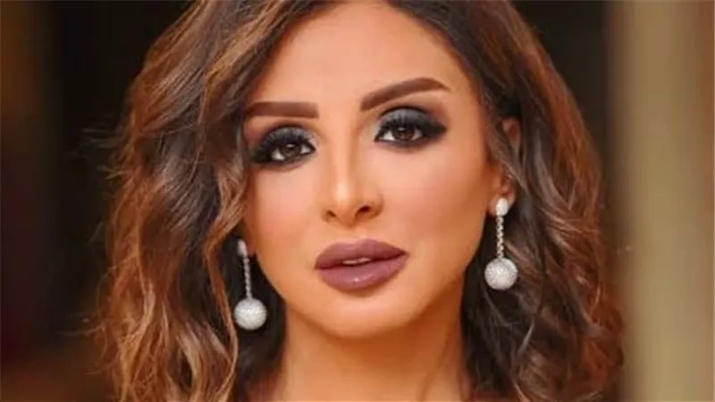 بفستان قصير.. أنغام تخطف قلوب محبيها