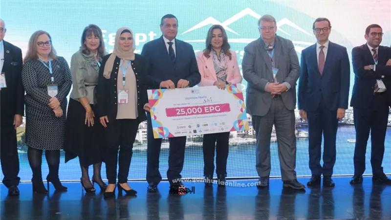 وزير التنمية المحلية ومحافظ دمياط يفتتحان قمة ريادة الأعمال