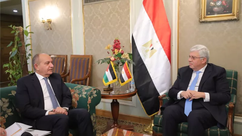 وزير التعليم العالي يبحث سبل التعاون مع السفير الأردني بالقاهرة