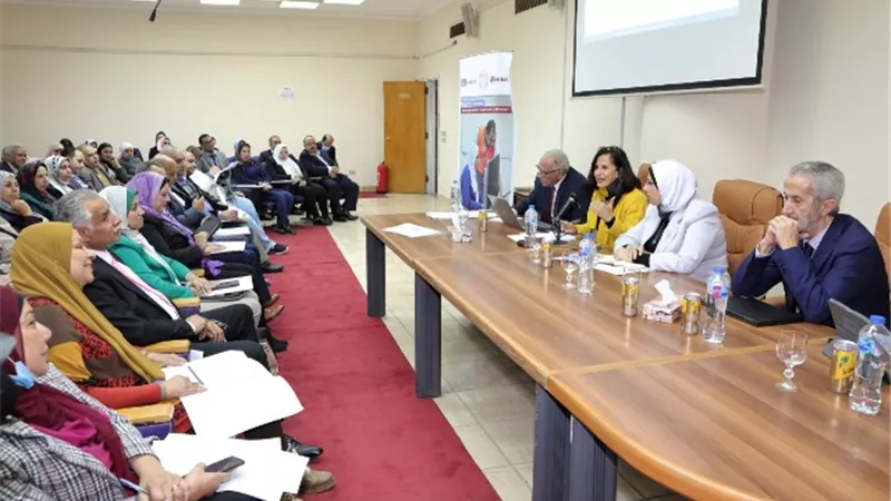 مركز وطني لتدريب المعلمين عن بعد بالاكاديمية المهنية بـ6 أكتوبر