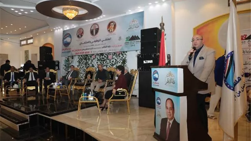 محافظ بني سويف يسلم 1000عقود توظيف للشباب بالفشن